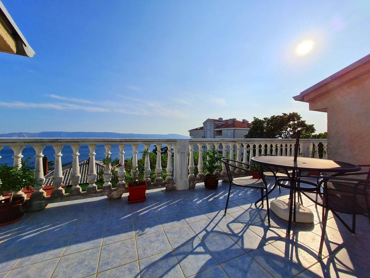 Apartman Tea Novi Vinodolski Bagian luar foto