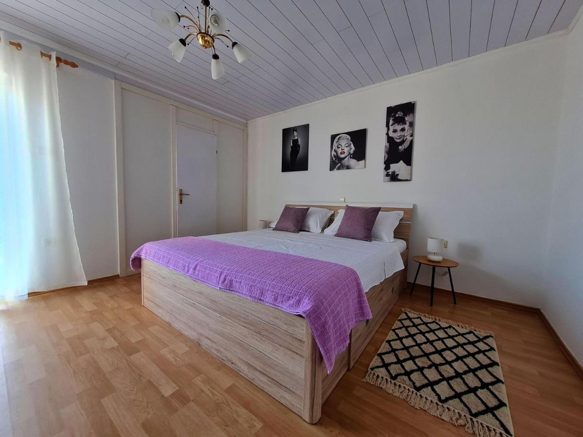 Apartman Tea Novi Vinodolski Bagian luar foto